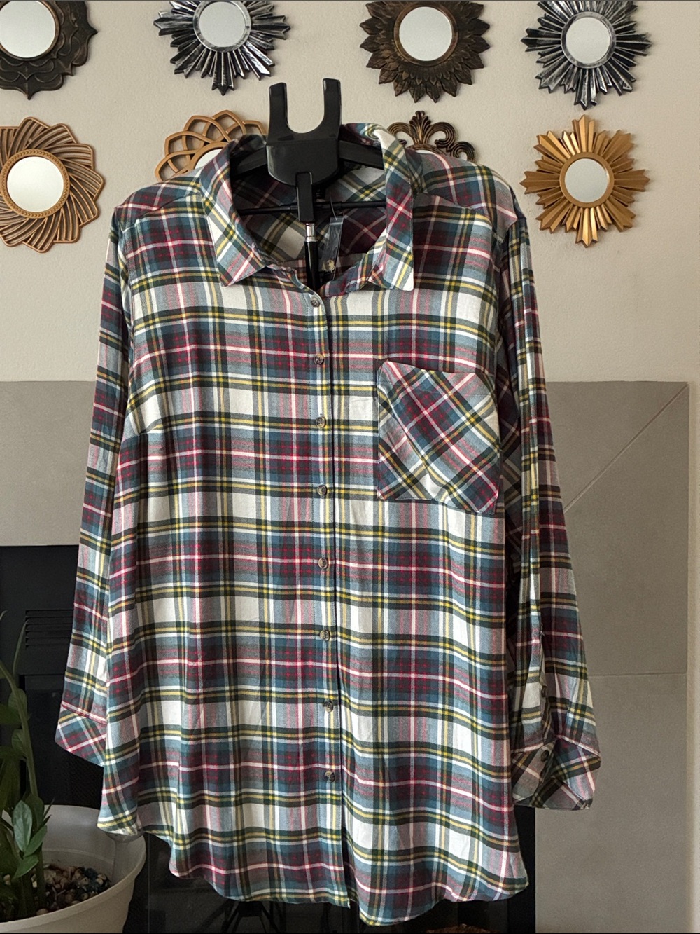 Torrid 4W Lizzie dasher plaid button up shirt
